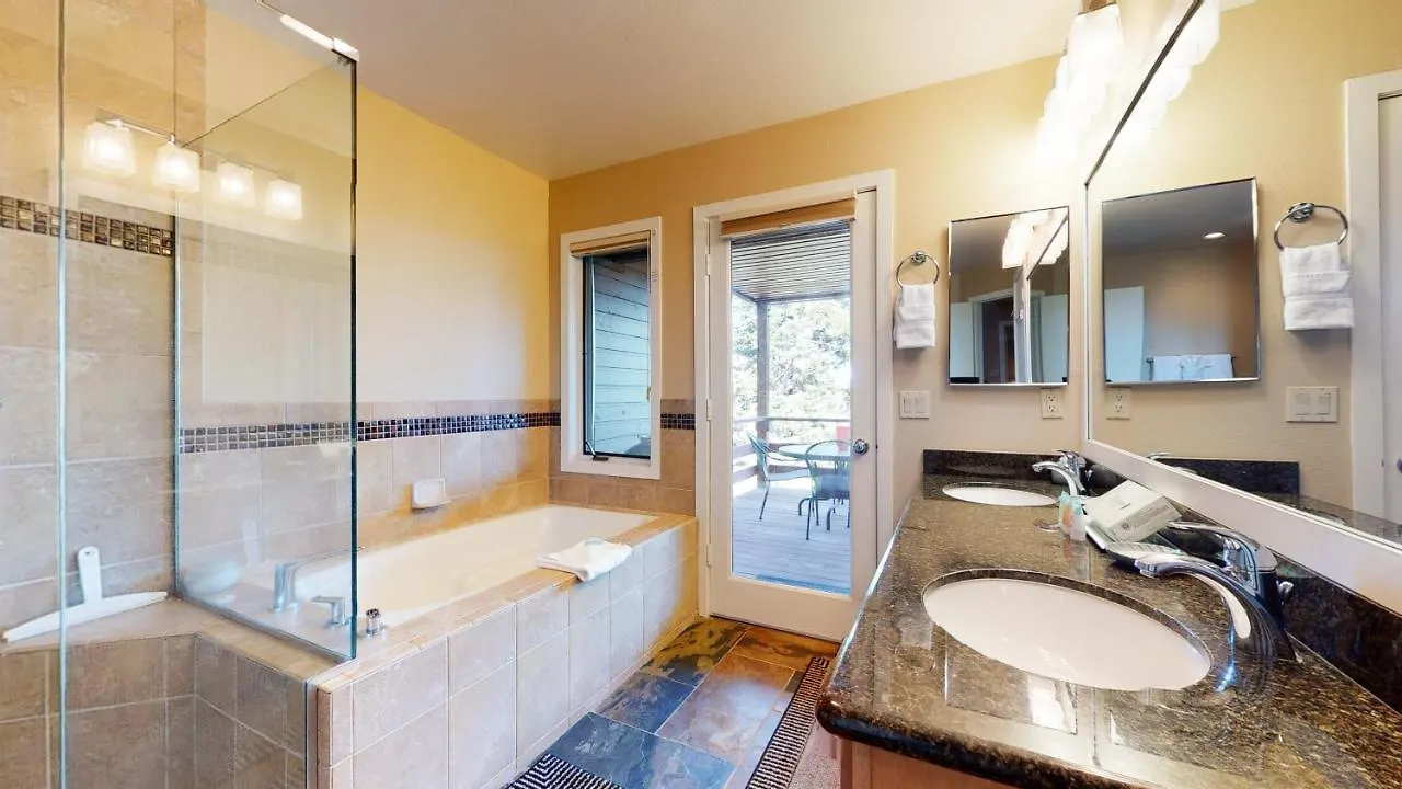 Bridges Townhome #13 Condo Mammoth Lakes Apartment